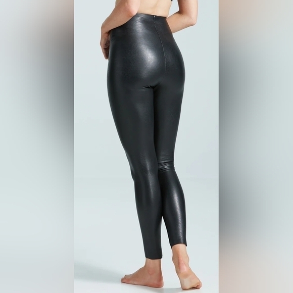 Commando Faux Leather Shapewear Control Leggings - Picture 11 of 12